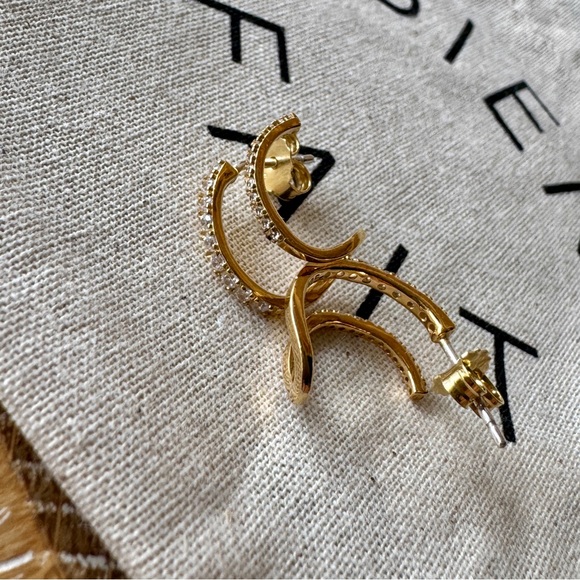 NWT! | MADEWELL Demi-Fine Pavé Double Hoop Earrings, 14k Gold - Picture 8 of 15